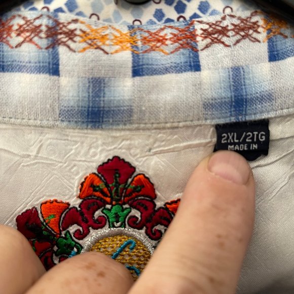 Robert Graham Blue Paisley - Contrast Cuff - Picture 5 of 6